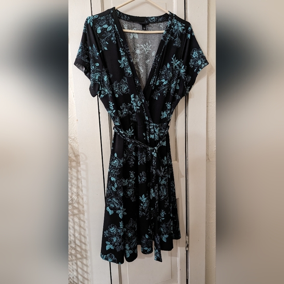 Torrid black and aqua faux wrap dress - Picture 2 of 6
